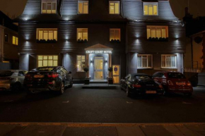 Гостиница Croft Court Hotel  Лондон